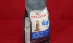 Krmivo pro sterilizované a kastrované kočky a kočky značky royal canin